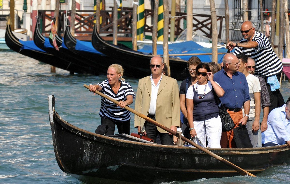female gondolier