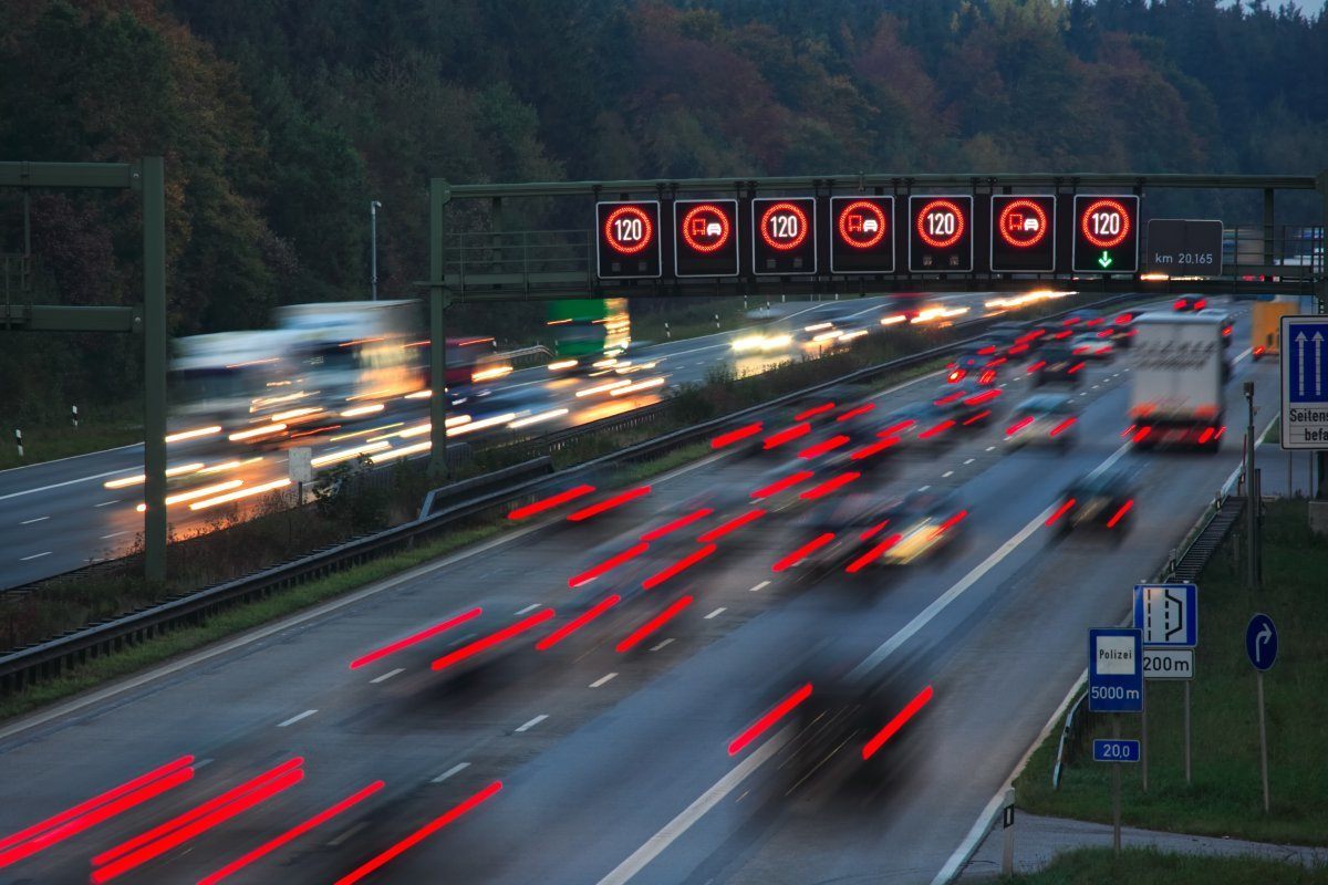 Interesting facts about Germany, the autobahn may post speed limits at night