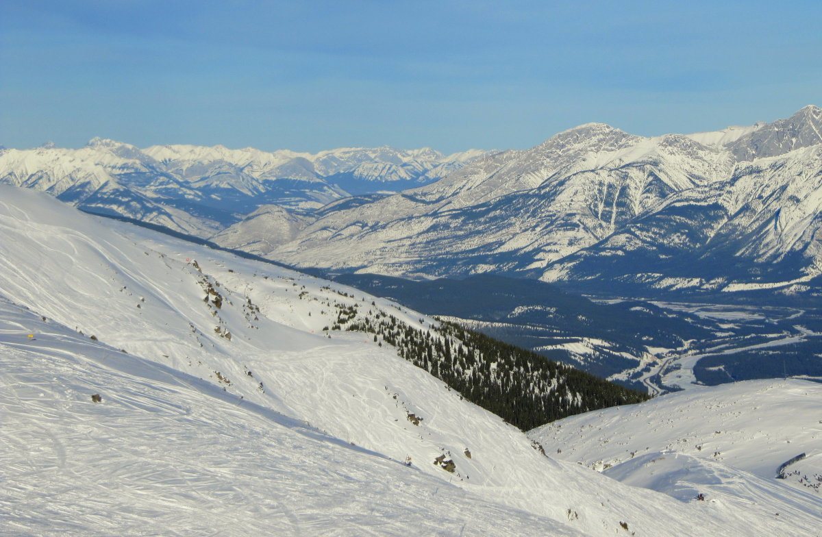 ski resorts in Canada