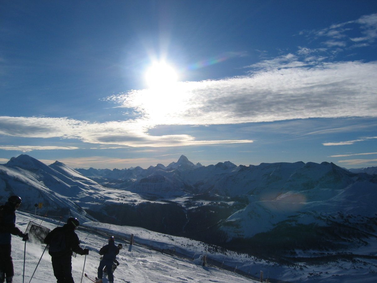 ski resorts in Canada