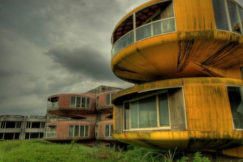 images of abandoned places