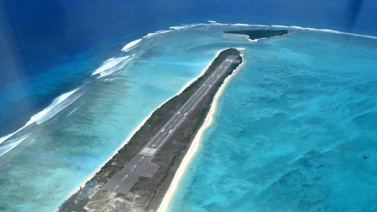 craziest airport runways