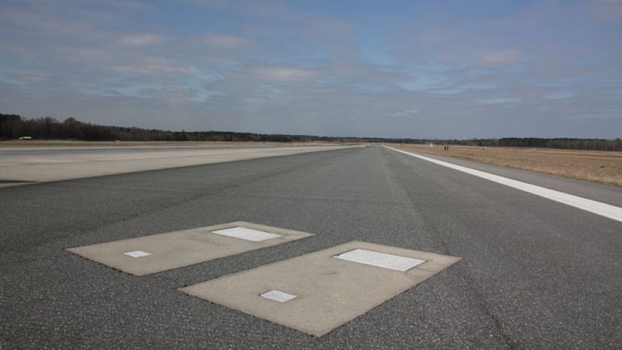 craziest airport runways