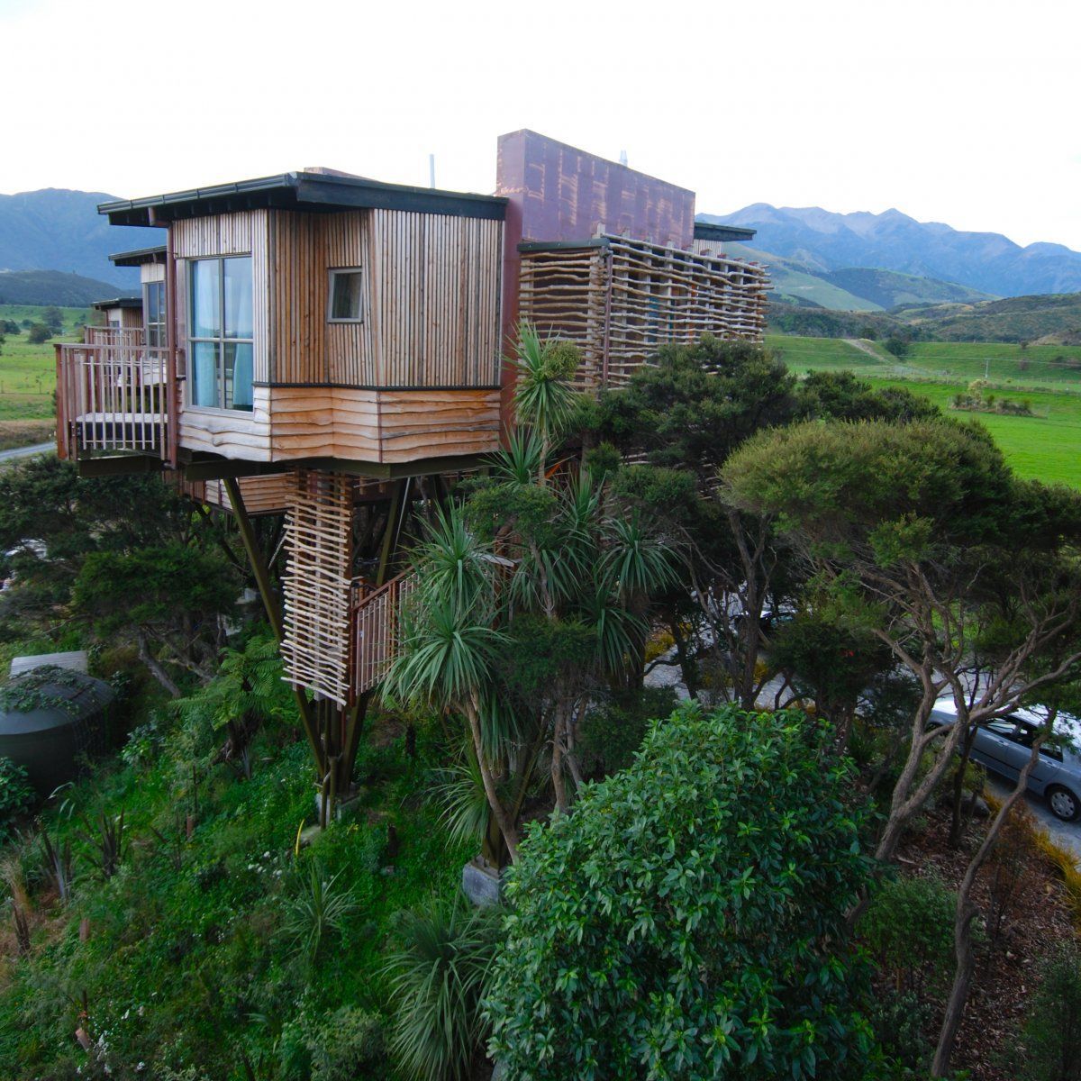 treehouse hotels