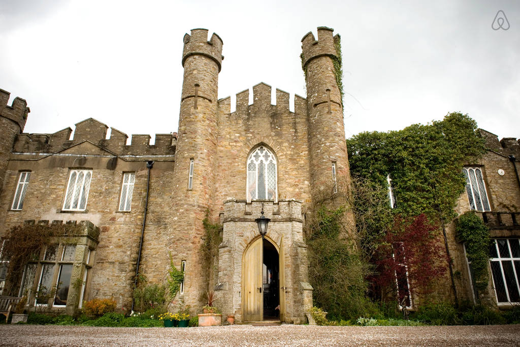 awesome airbnb abodes