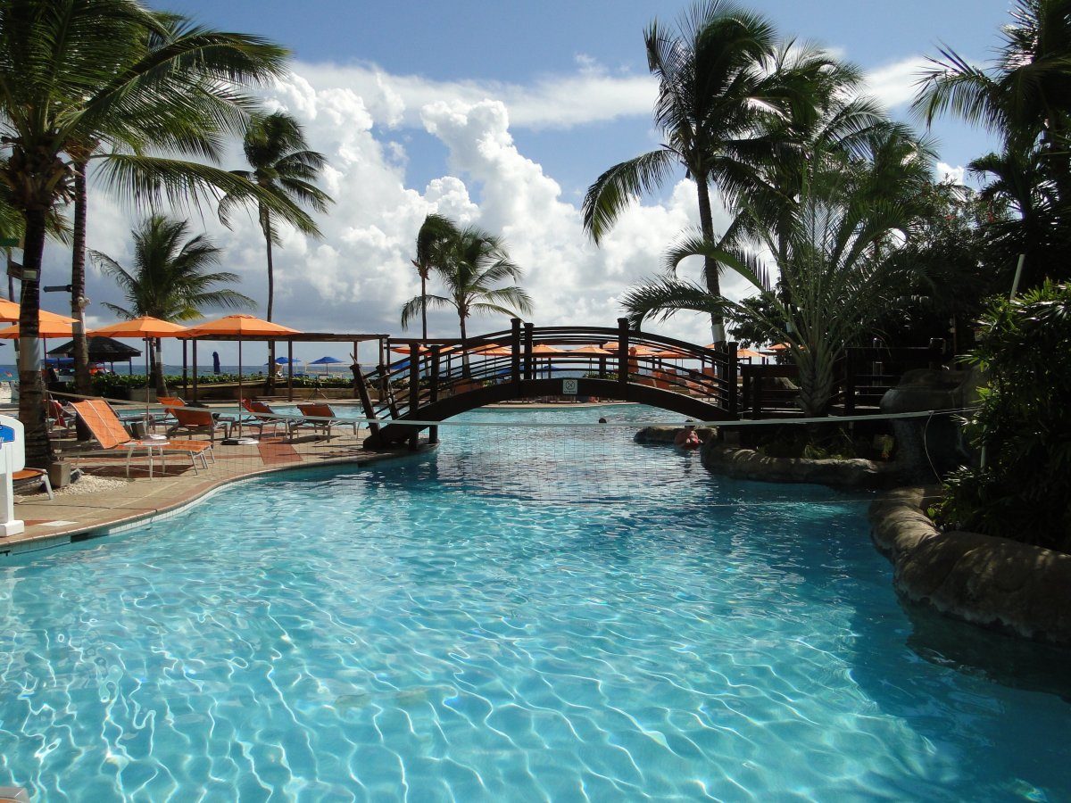Hilton Pool