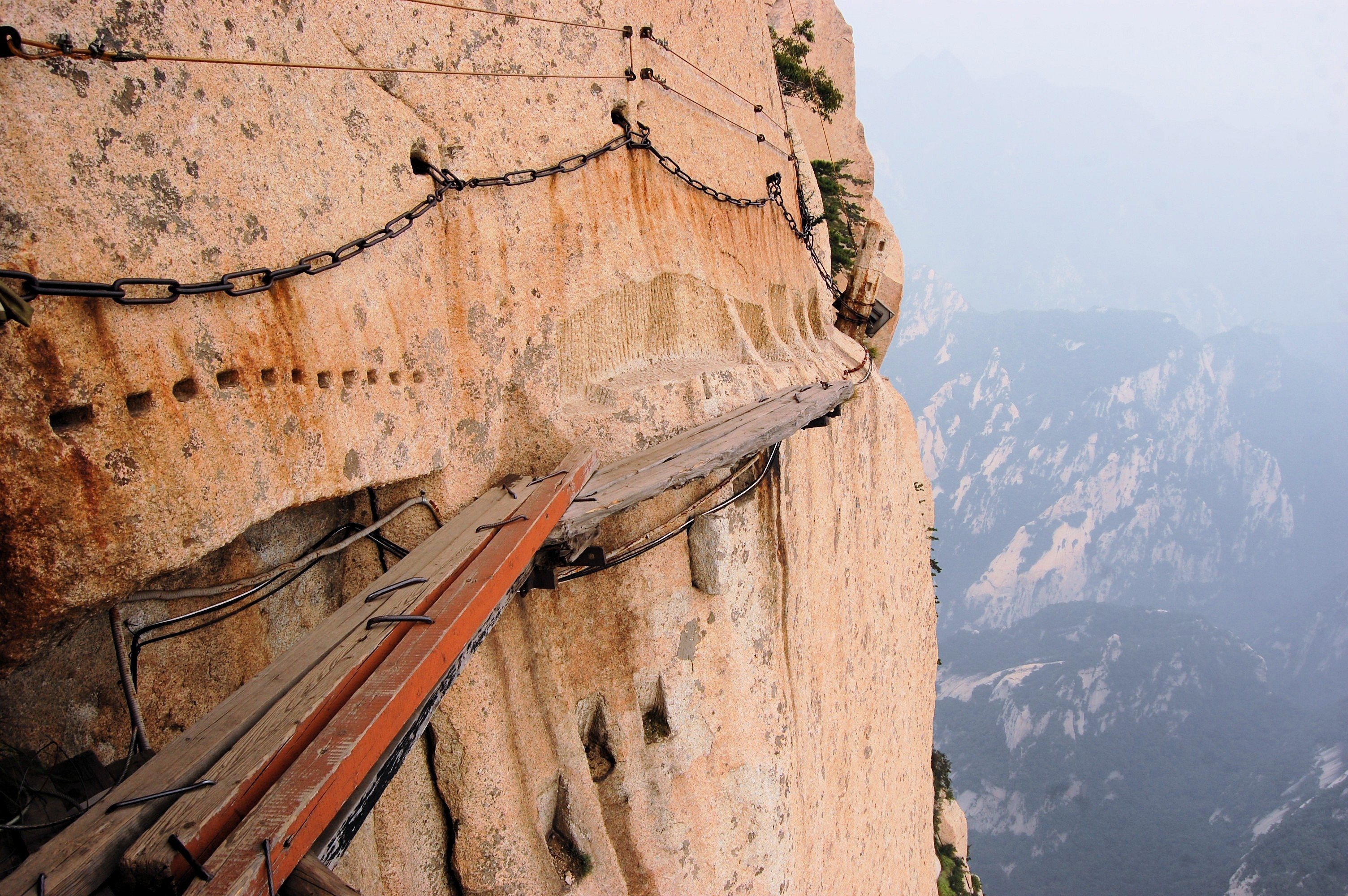 The Most Dangerous Place Ellielovestotravel Ever Visited! - lzn3g56