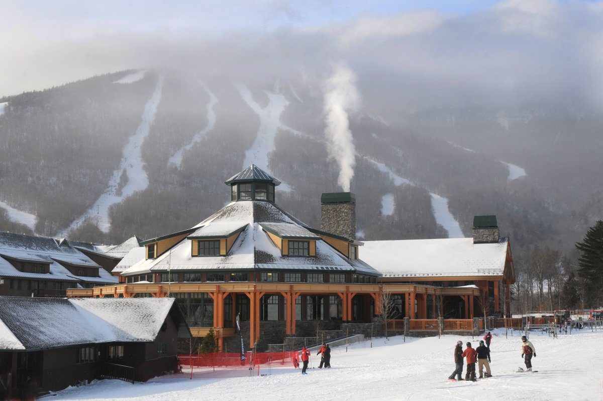 Base Ski Lodge In Stowe, Vt