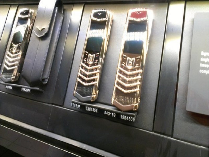 gold phones