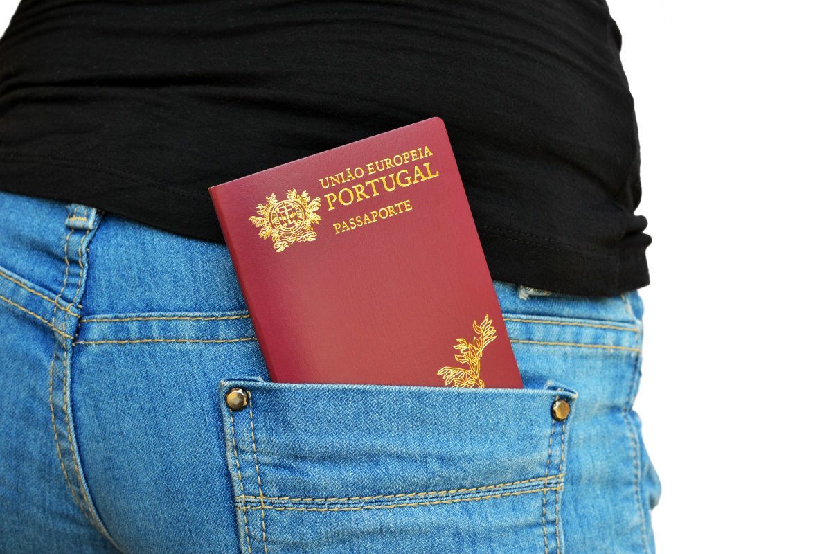 Destination passport. Португальские права. Portugal Passport.