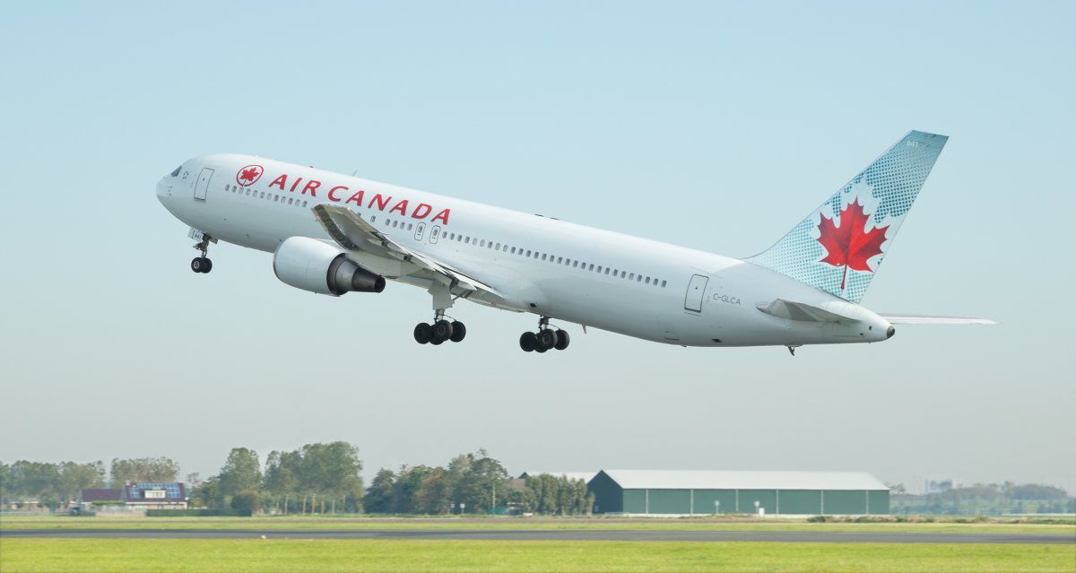 Air Canada take off