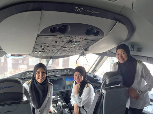 All female crew lands in Saudi Arabia