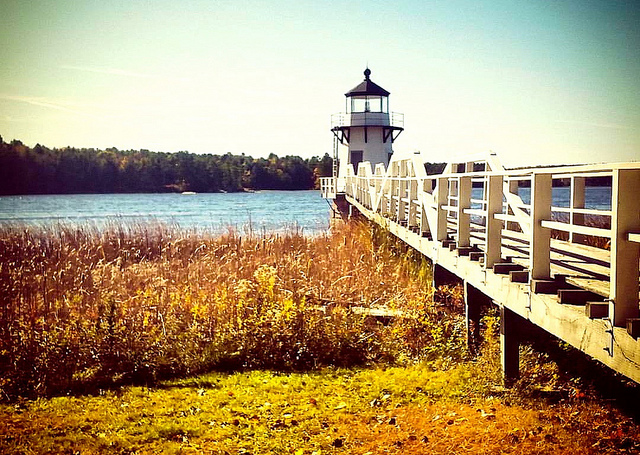 Doubling Point Lighthouse