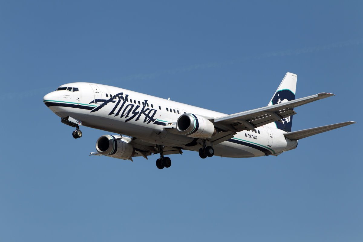 Alaska Airlines Boeing 737