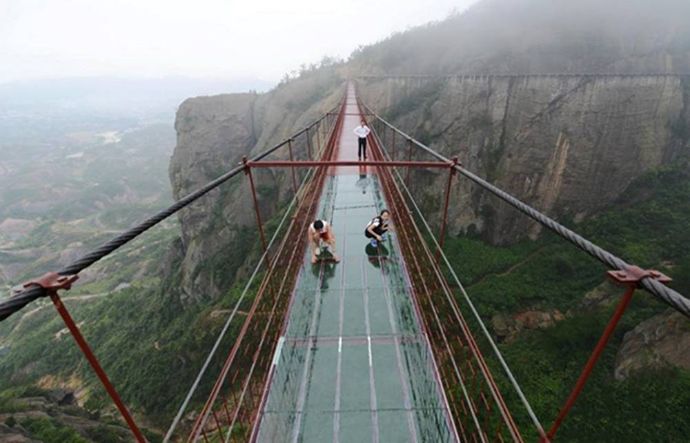 Plexi glass bridge China