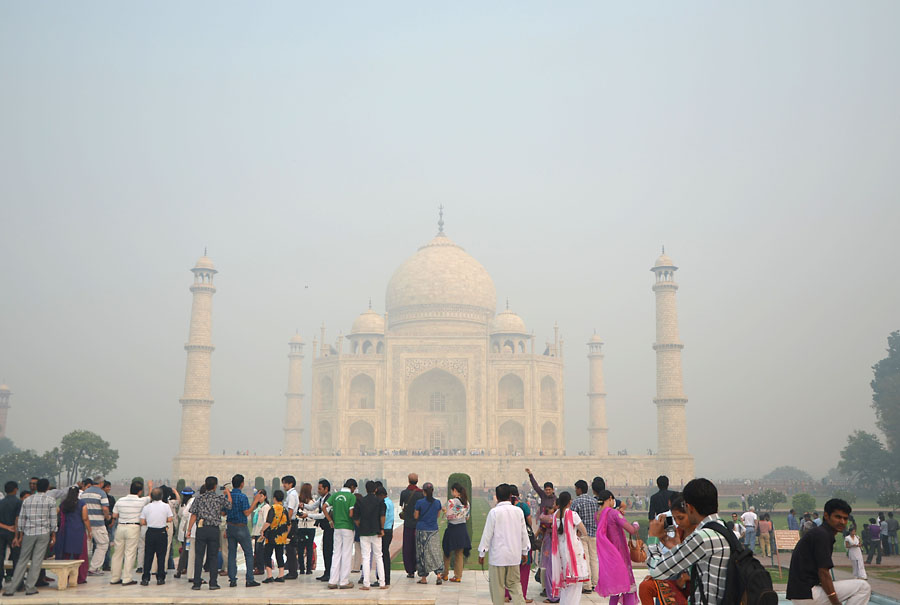 tourists at Taj