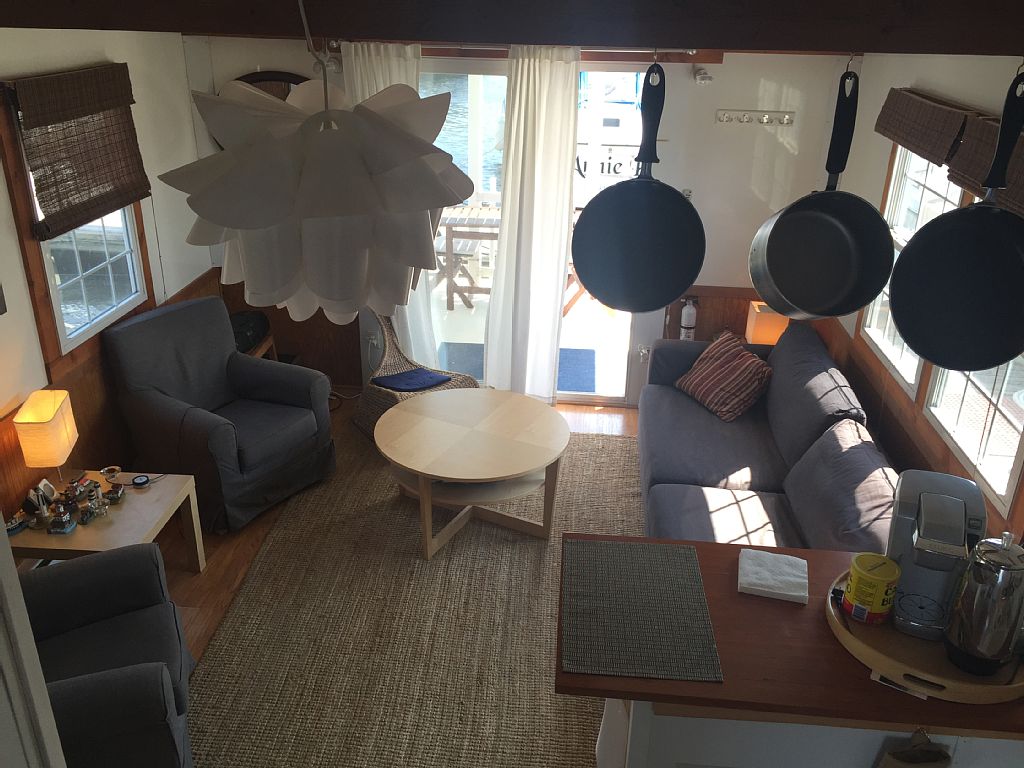 houseboat rhode island