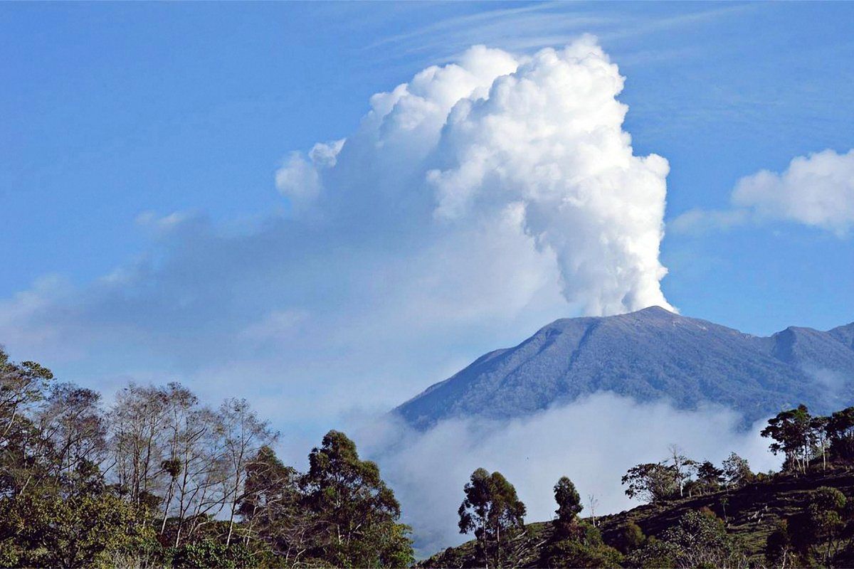 costa rica volcano
