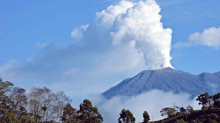 costa rica volcano