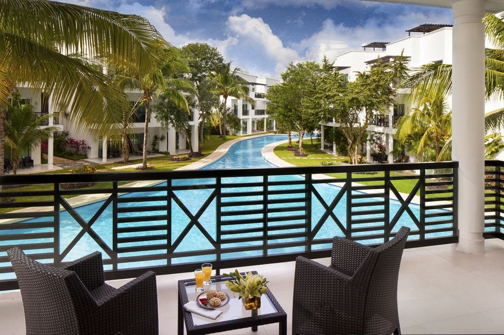 azul fives hotel