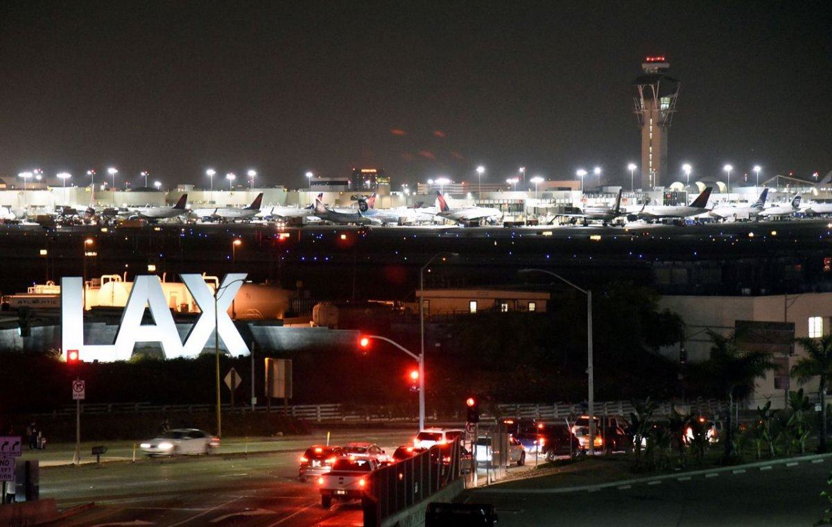 lax