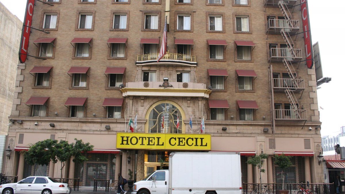 hotel cecil
