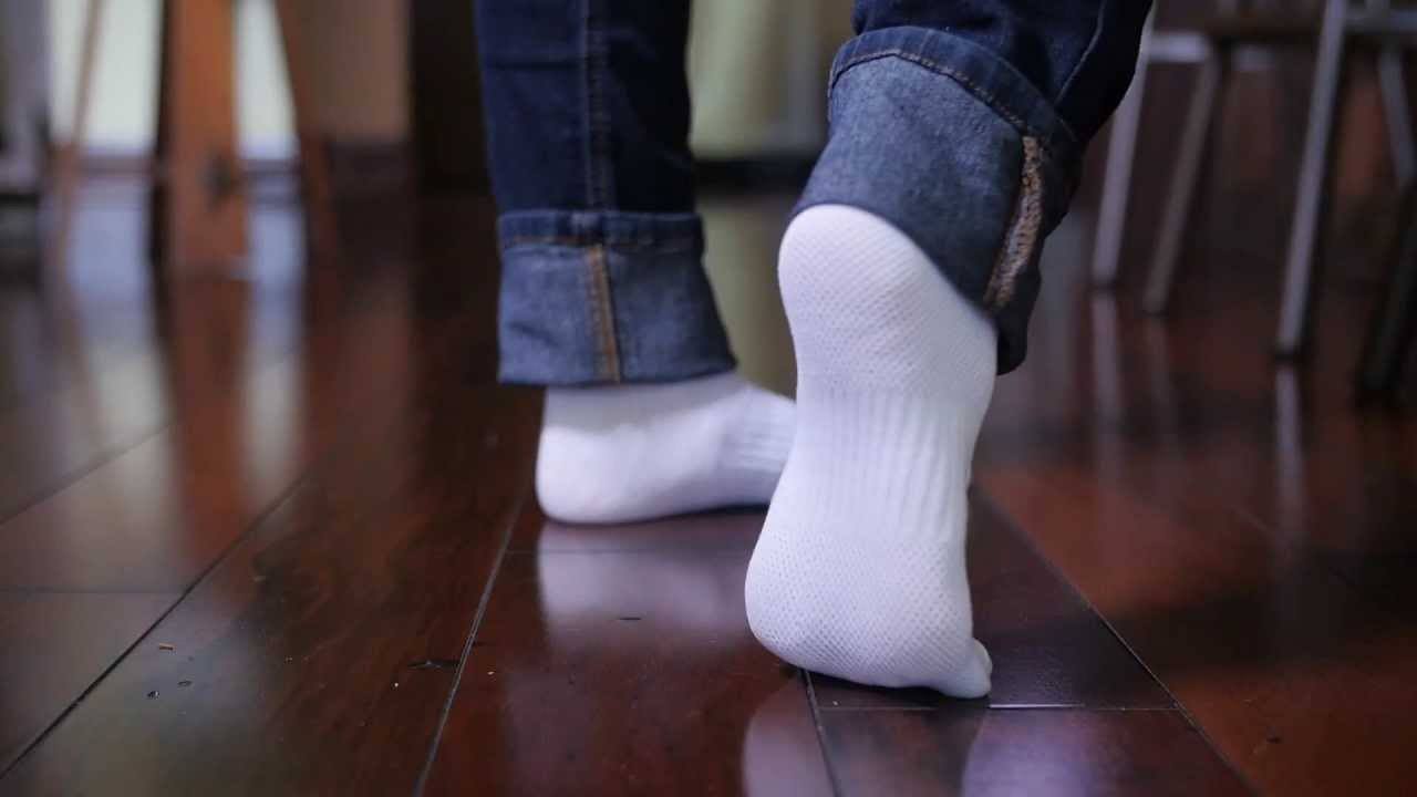 wear socks with flyknit