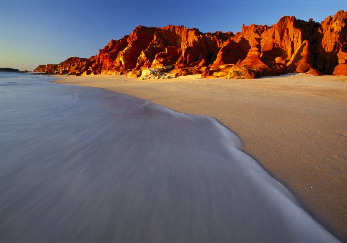australia dinosaur tracks