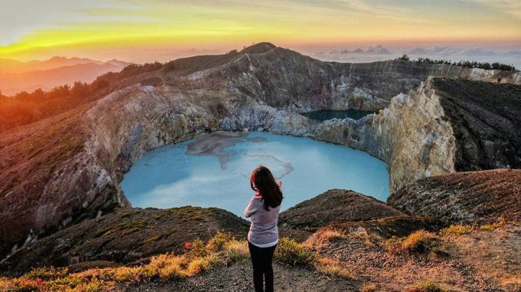 Mount Kelimutu Flores 2