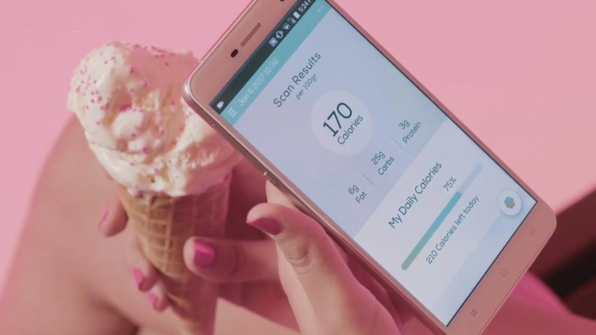 Revolutionary Smartphone Can Scan What's in Your Food!