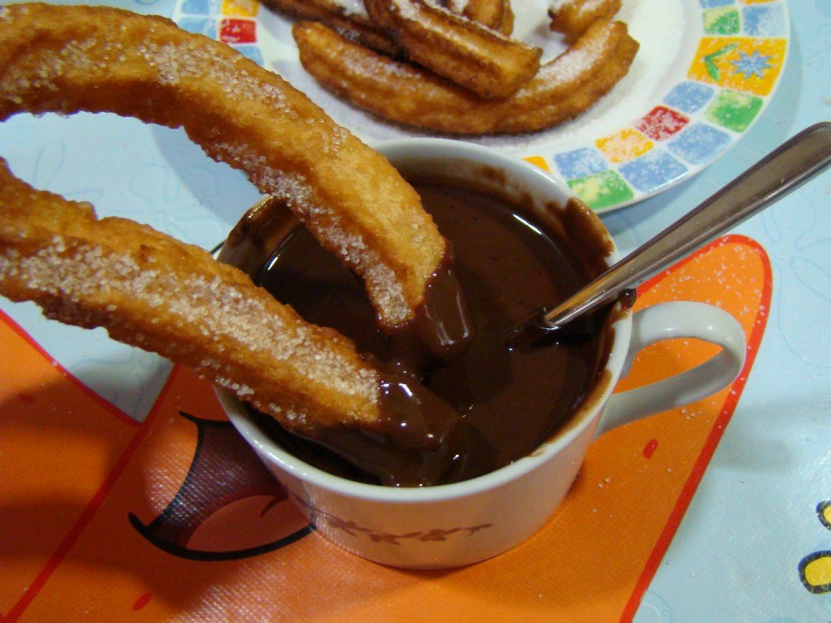 chocolate a la taza con churros