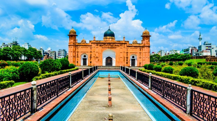 Lalbag Fort