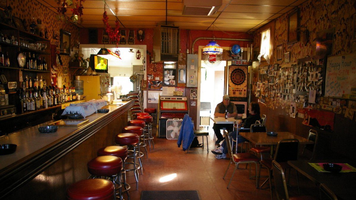 Edna's Bar & Grill