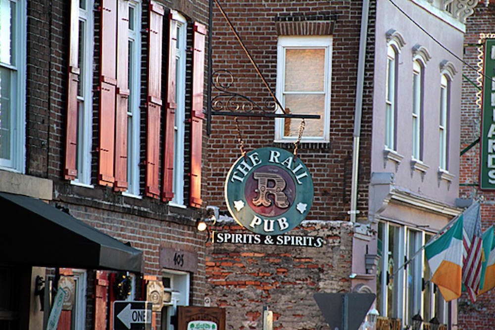 THE RAIL PUB