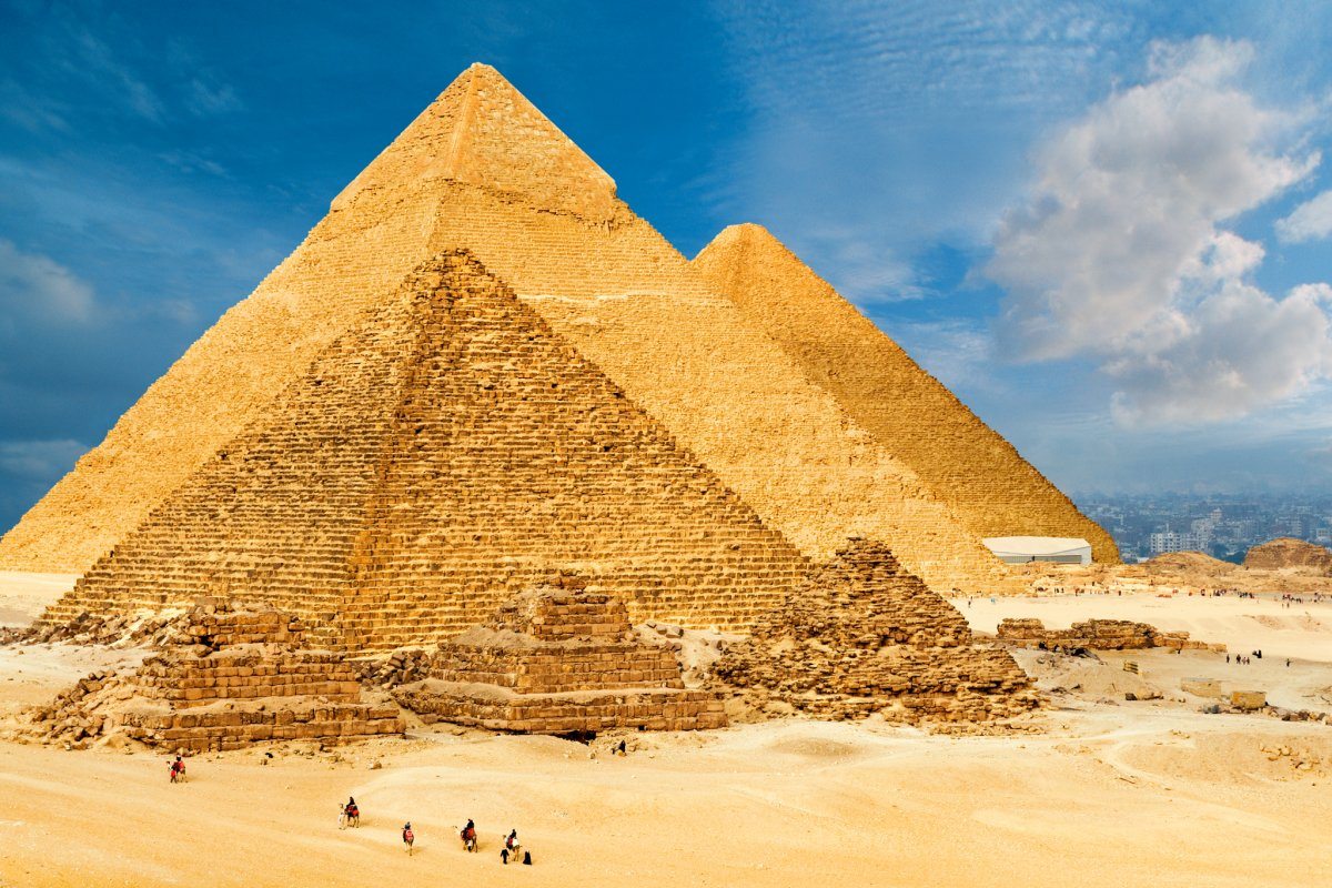 pyramids of giza