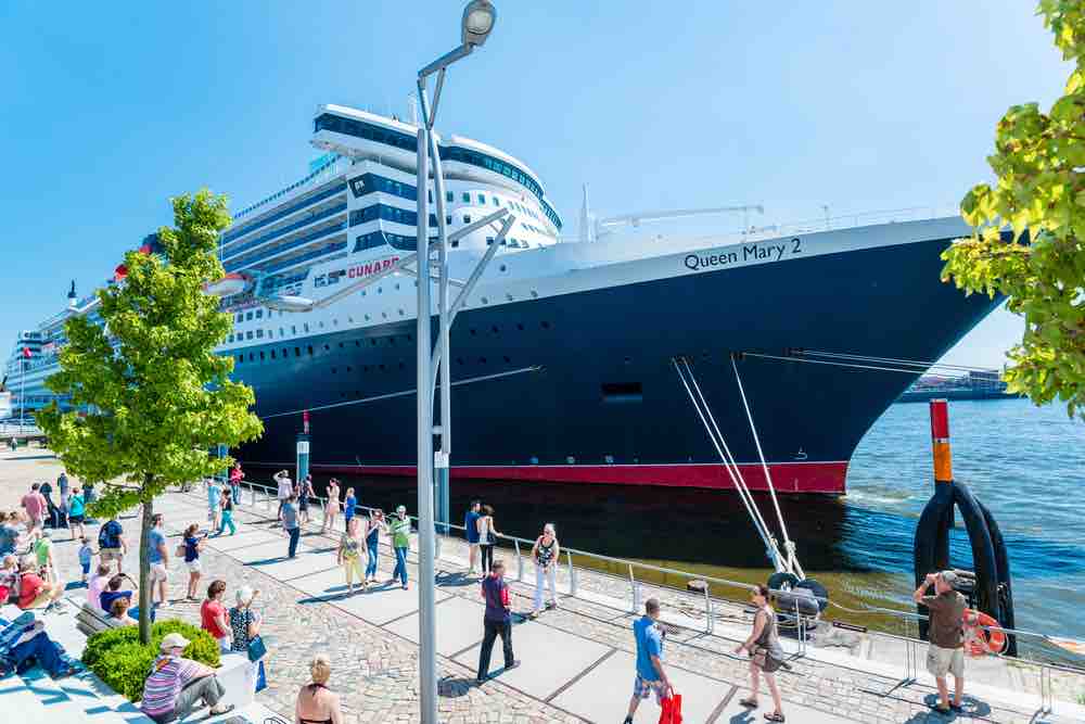 queen mary 2
