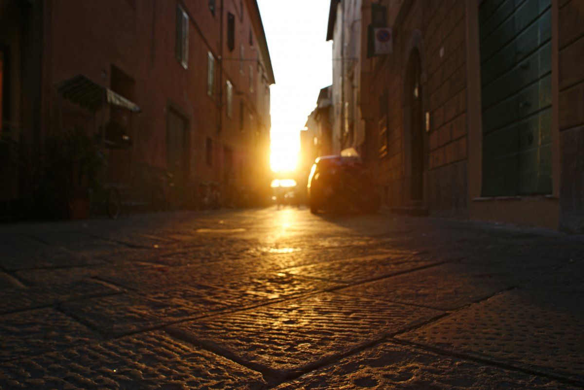 Street Lucca Sunset
