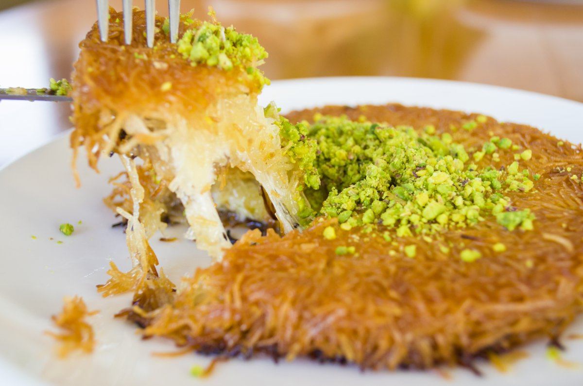 Turkish Dessert Kunefe Kunafa Kadayif Pistachio
