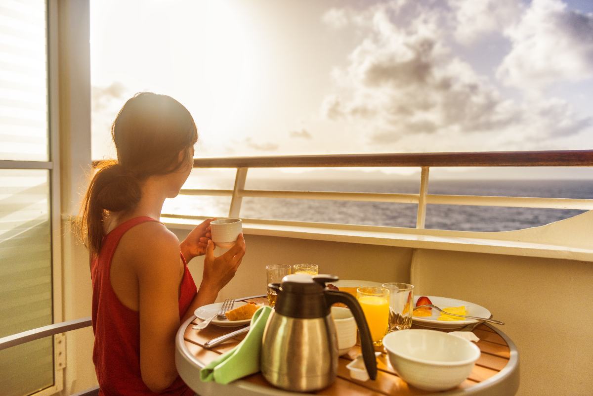 cruise ship luxury breakfast room service