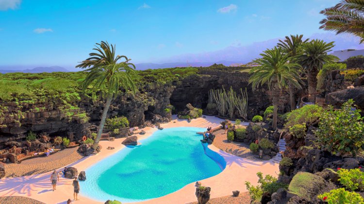 "Missing The Canary Islands" - Virtual Tour During Quarantine Feat. Mechanical Monkey